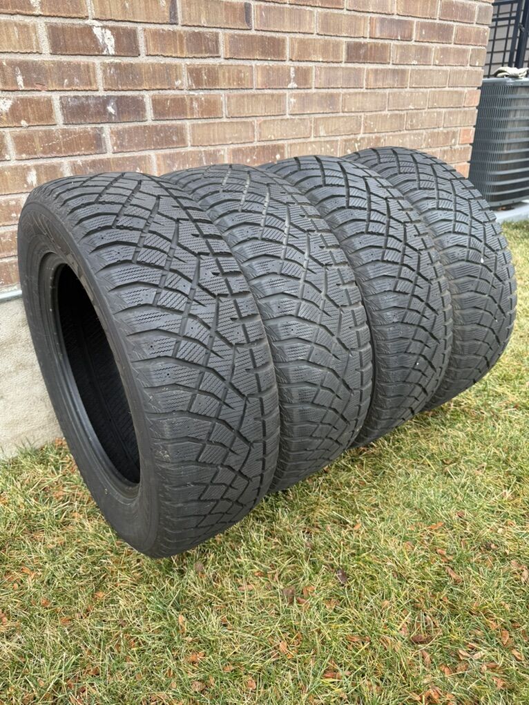 Snow Tires For Sale: Arctic Claw Winter WXI