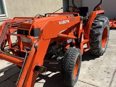 Kubota 39 hp tractor / loader