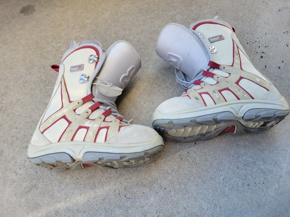 Burton snowboard boots W5 M4