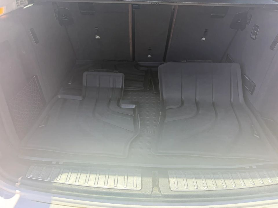 Main image 11