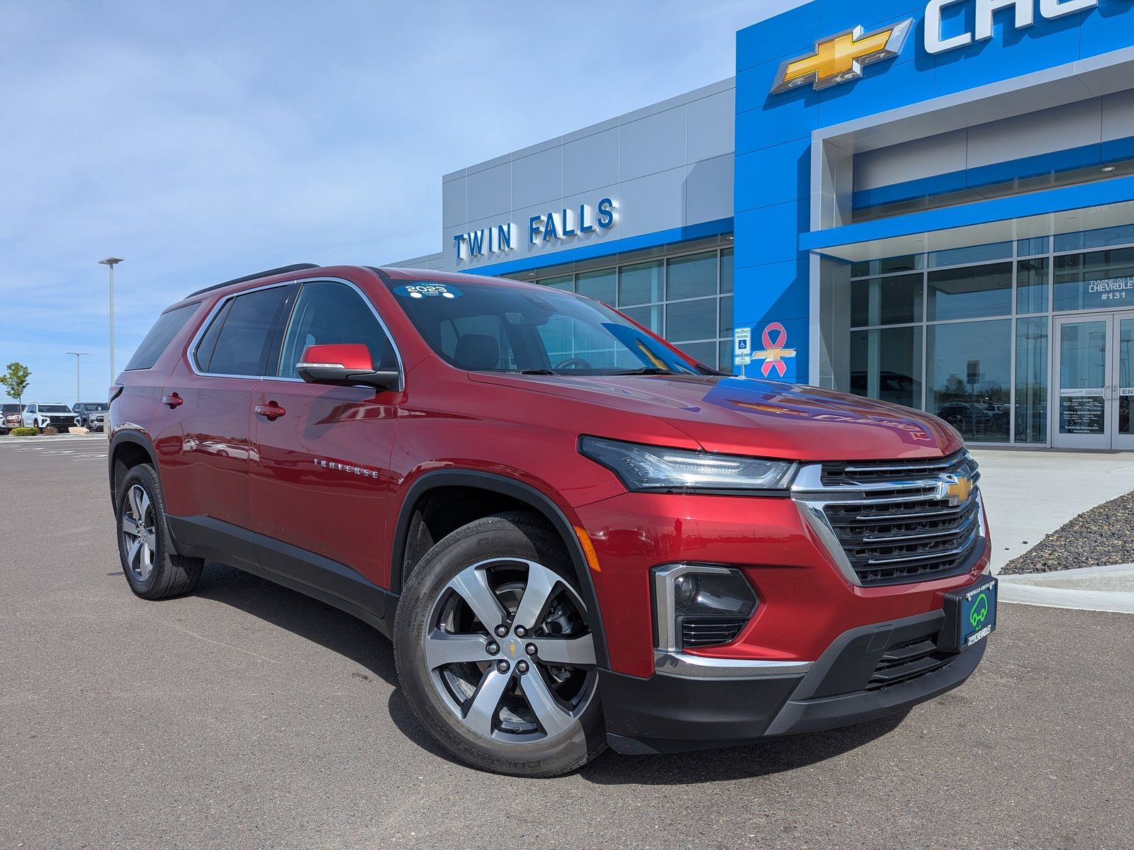 2023 Chevrolet Traverse LT Leather