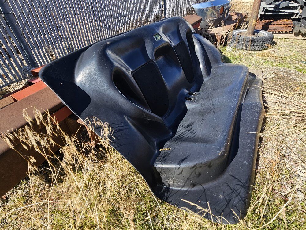 CROWN VIC BACKSEAT 2006