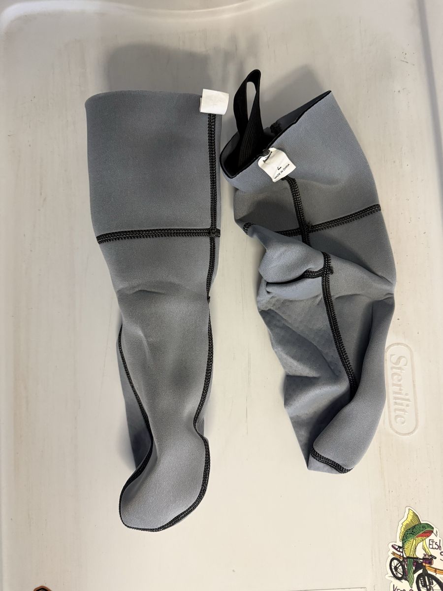 Backcountry skinz neoprene bootys