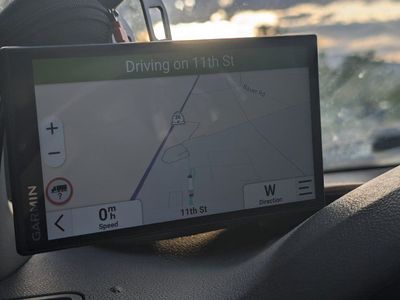 garmin dezl otr 620 truck gps