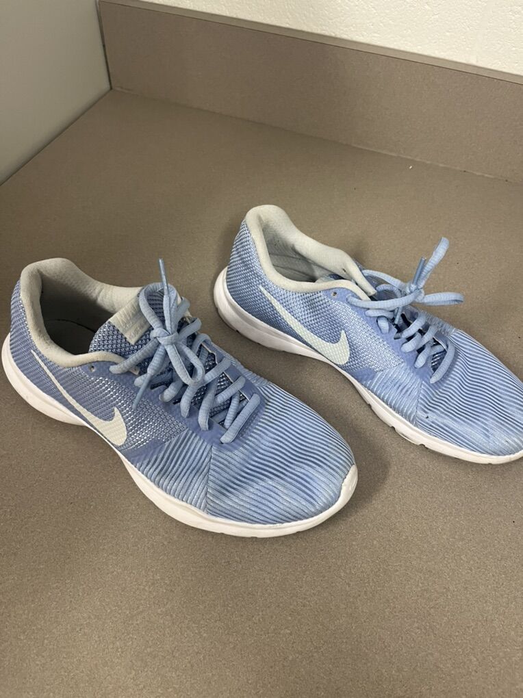 Nike Flex, Size 8