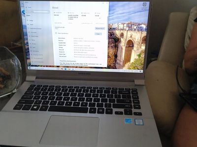 Samsung Laptop Core i3-7100U 8GB RAM 119GB SSD Windows 10 Home