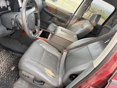 2006 dodge Laramie leather seats