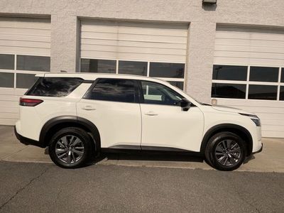 2024 Nissan Pathfinder S