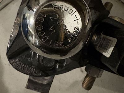 Equal-i-zer 4 Point Sway Control Hitch. 90-00-0600