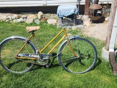 Hercules yellow/gold colored bike