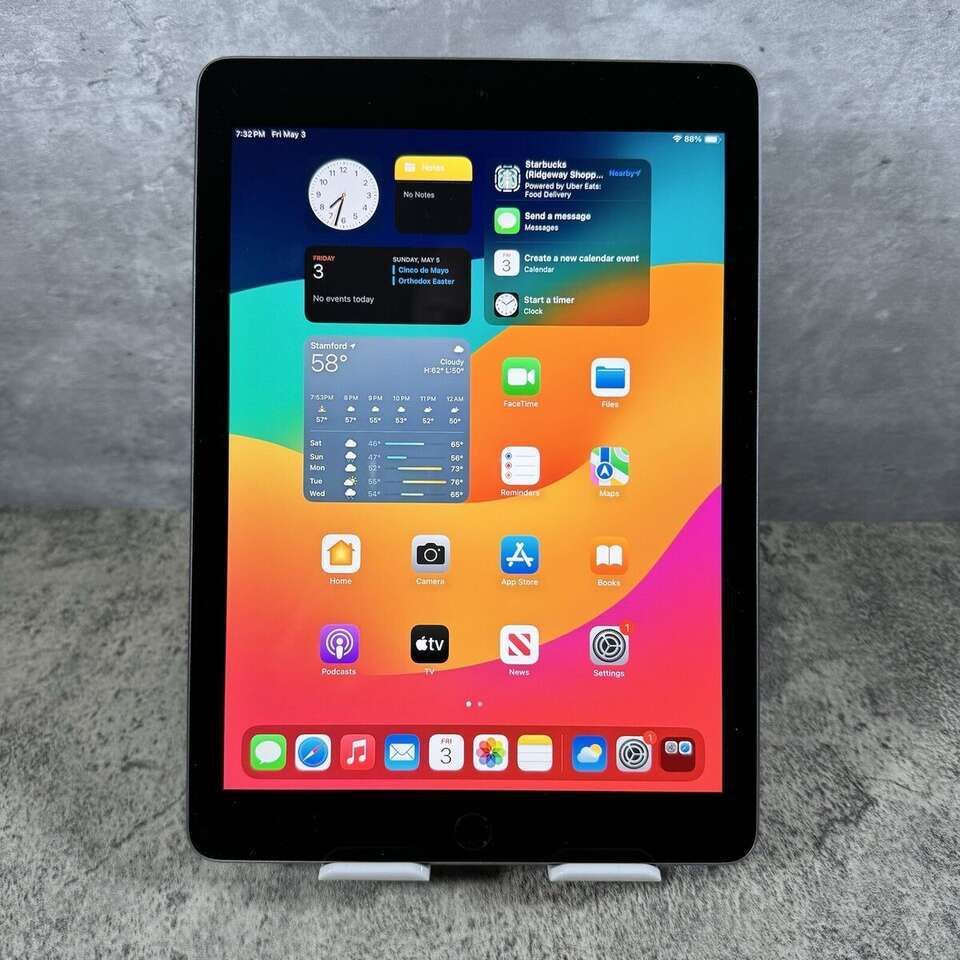 Apple ipad 6th generation 32 GB