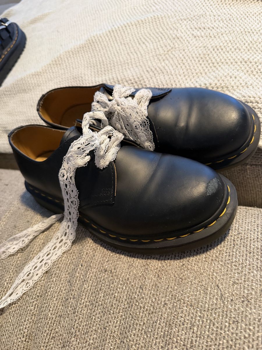 Black oxford doc martens size 5