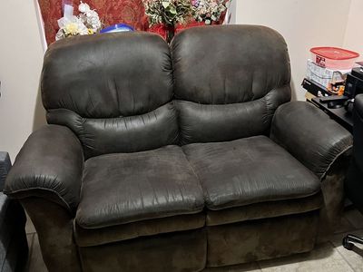 Free Recling Couch