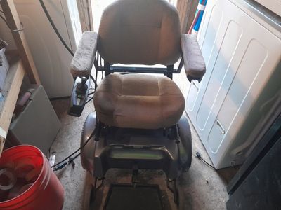 Jazzy 1120 Electric Mobility Scooter-Needs Battery