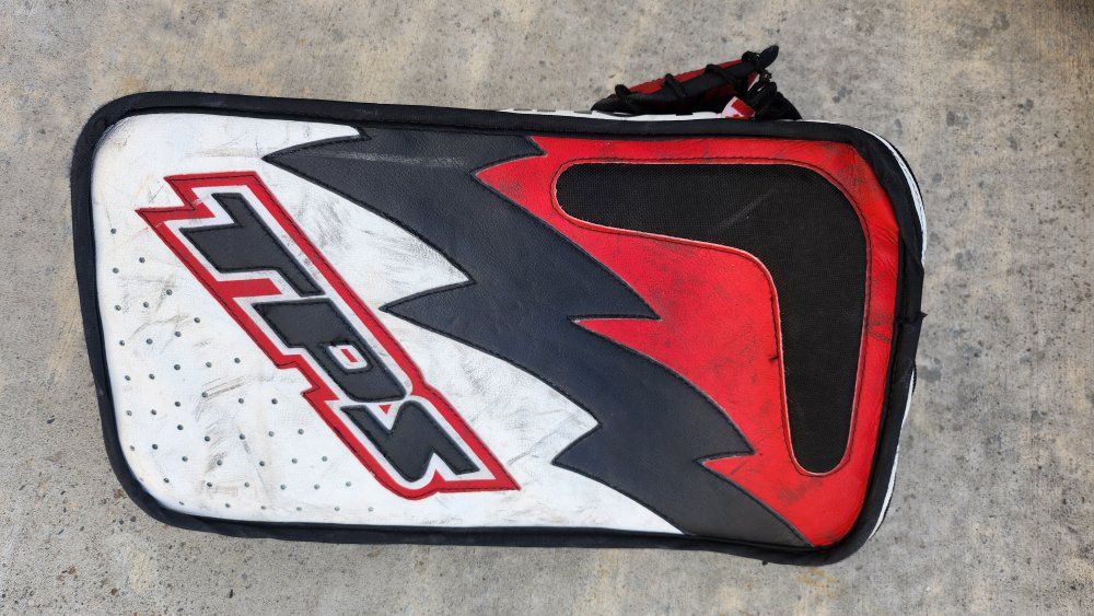 Louisville TPS ICECAP goalie blocker