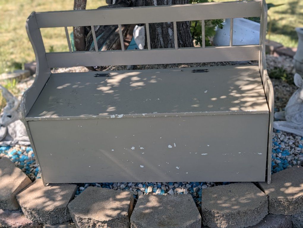 bench/ toy box/storage 
 fair condition