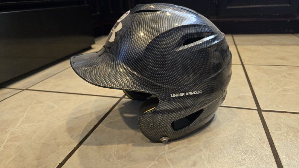Under Armour UABH100 Carbon Fiber Baseball Batting Helmet Size 6½-7½