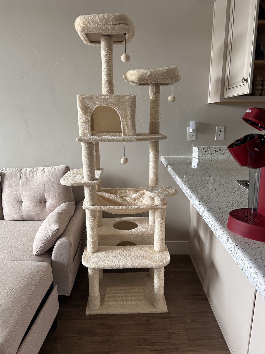 Cat tree