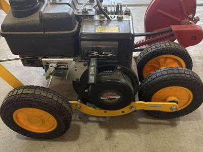 McLANE Edger 3.5HP Briggs & Stratton Engine Gas-Powered Walk-Behind Lawn Edger