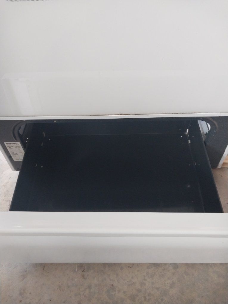 Main image 5
