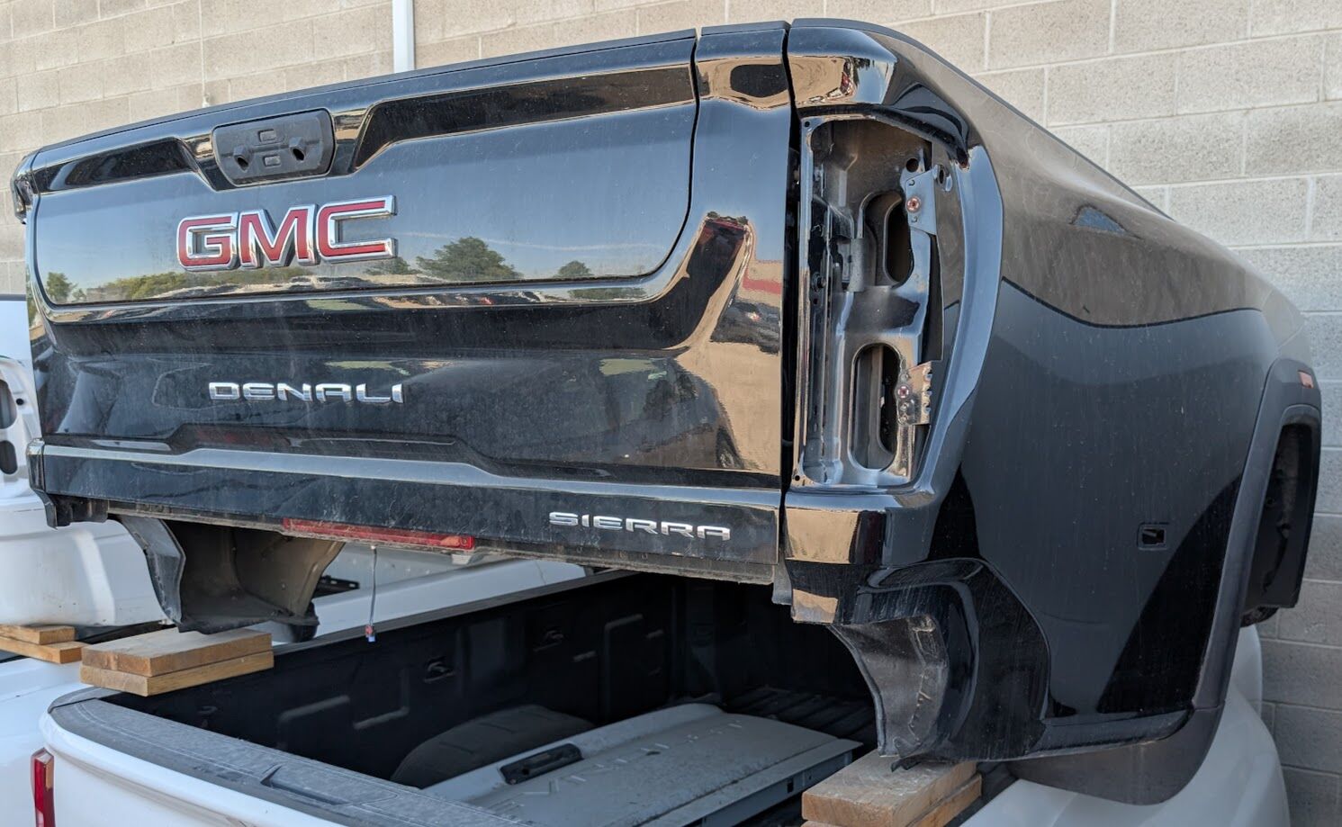 NEW GMC SIERRA 2020-2025 2500/3500 TAILGATES