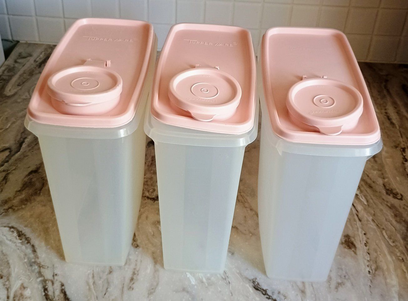 Vintage Tupperware Cereal Keeper Set 469-9 Pink Lid 471 3-Quart (Set of 3)
