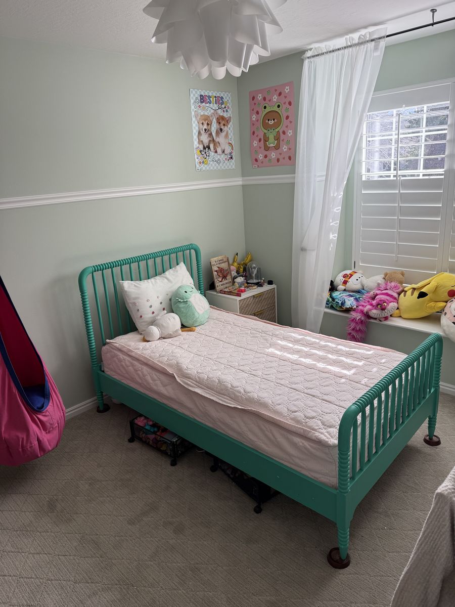 Twin Bed Living Spaces