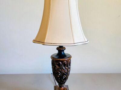 NEW LOWER PRICE! Vintage lamp from a Nashville Tennessee Estate Sale
