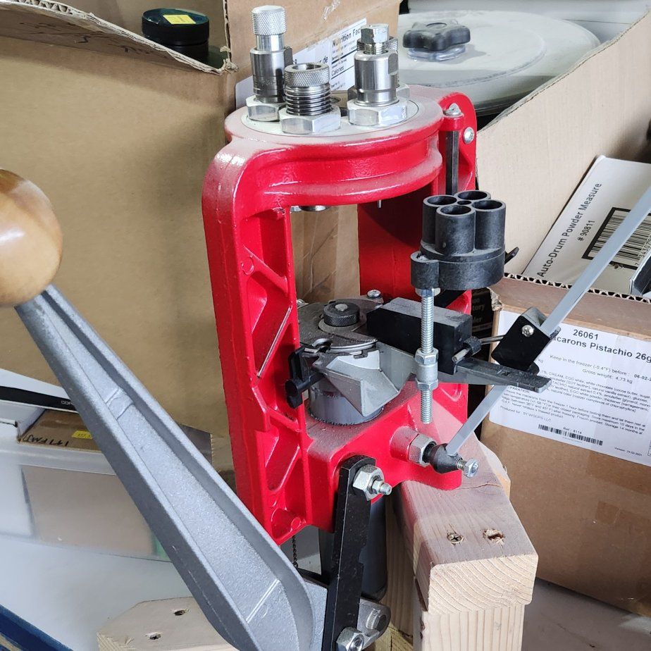 Lee pro 4000 4 stage progressive reloading press with bundle