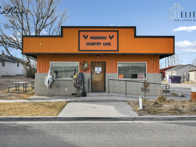 CAFE, RV PARKING, & LAUNDROMAT FOR SALE IN LOA, UT