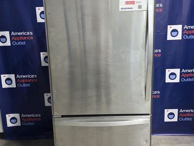 Whirlpool Refrigerator - 33 inch Bottom Freezer - Single Door Fridge - 22 CuFt - Unit E23
