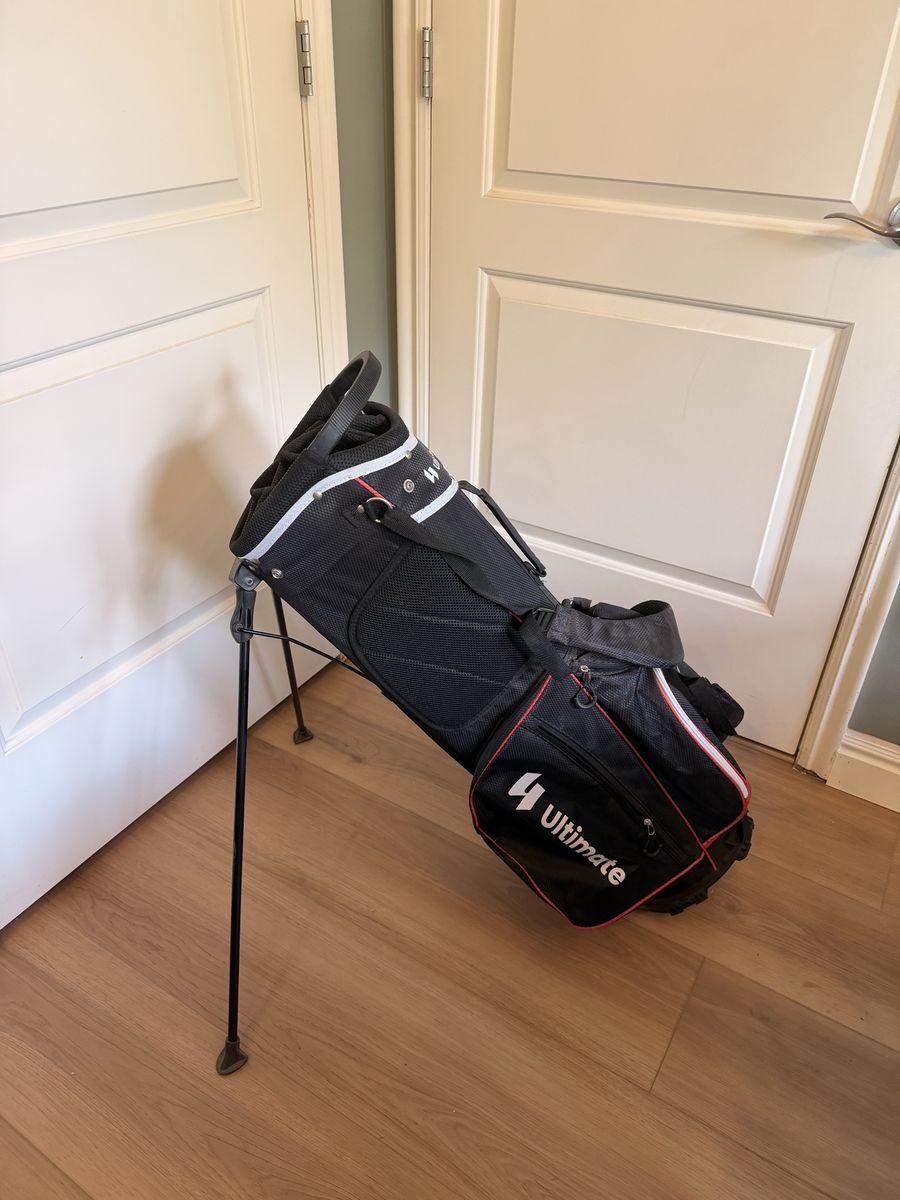 Ultimateforce Golf Stand Bag Black and Red with Retractable Legs