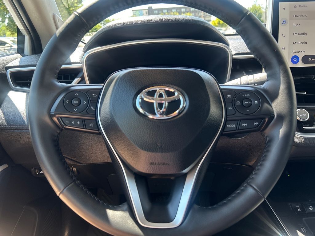 Main image 11