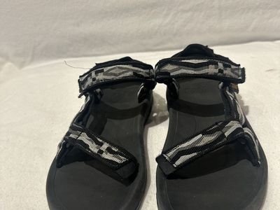 Teva Youth Size 1 Black/Gray Sports Sandals