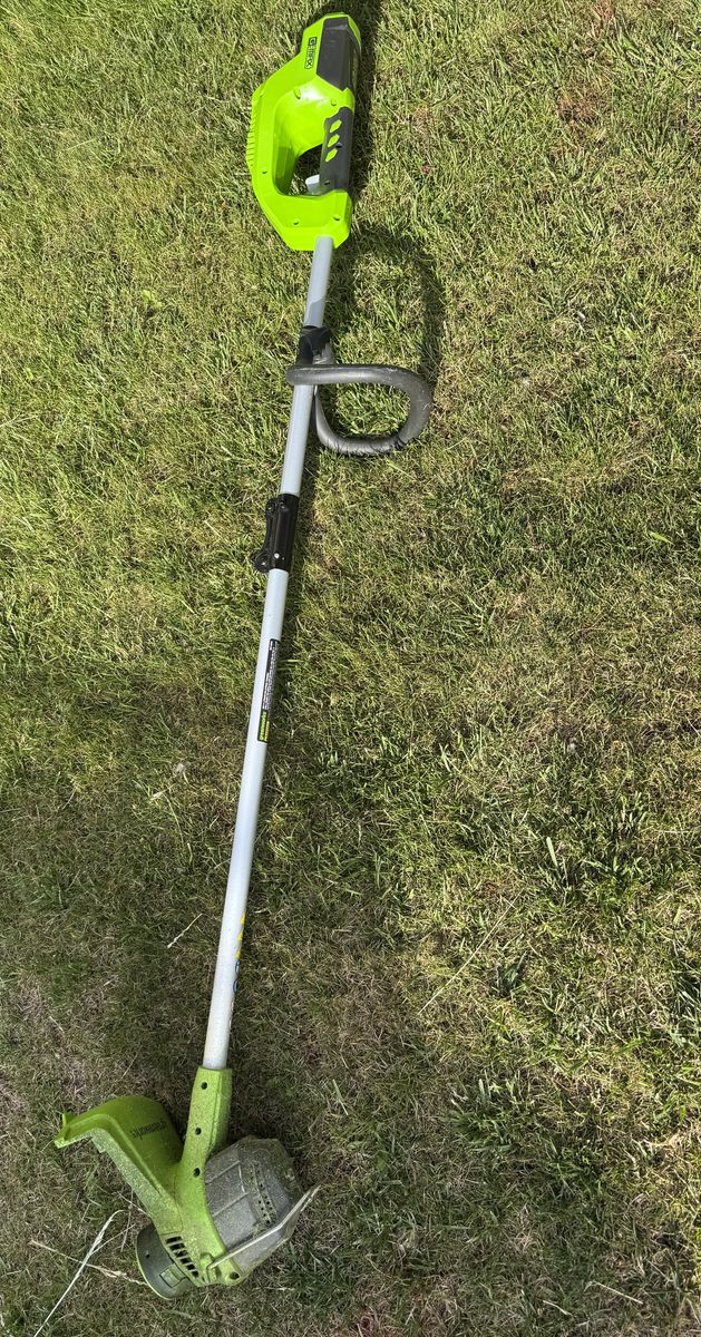 Greenworks 40V 12-Inch Cordless String Trimmer, Battery and Charger Not Included, BST4000