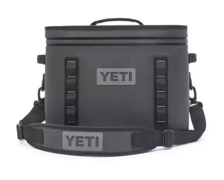 YETI Hopper Flip 18 Cooler (TAGS ATTACHED)