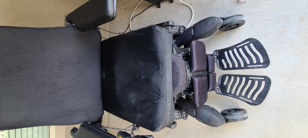 Quickie QM  710 powerchair