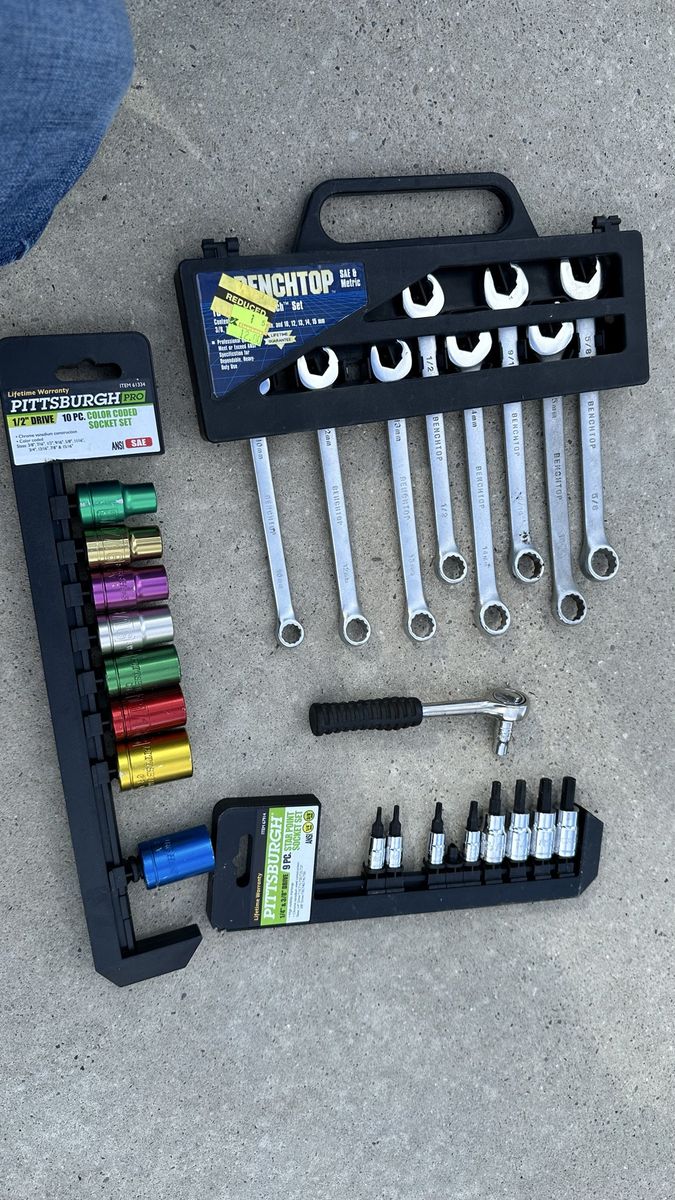 Assorted Tool Bundle - Pittsburgh Pro Socket Set, Benchtop Wrench Set, Ratchet, & Star Bits