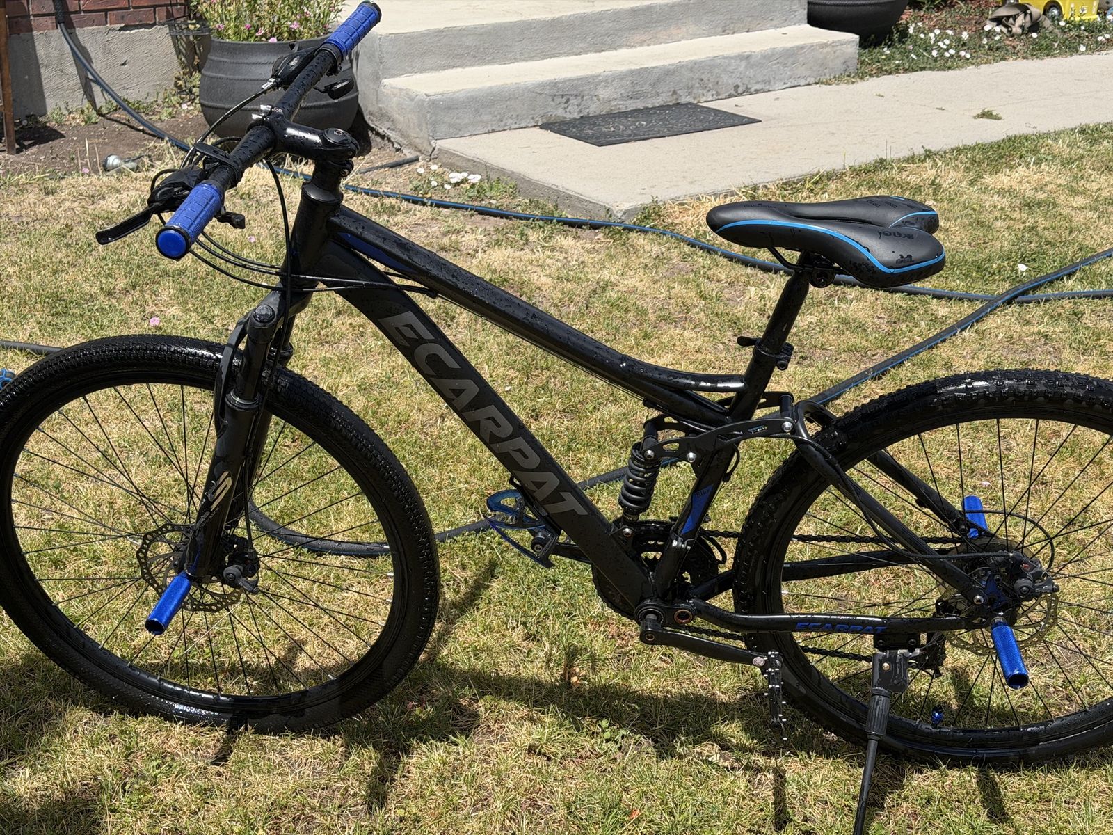 27.5in ECARPAT Full Suspension Mountain Bike - Black/Blue, Good Condition