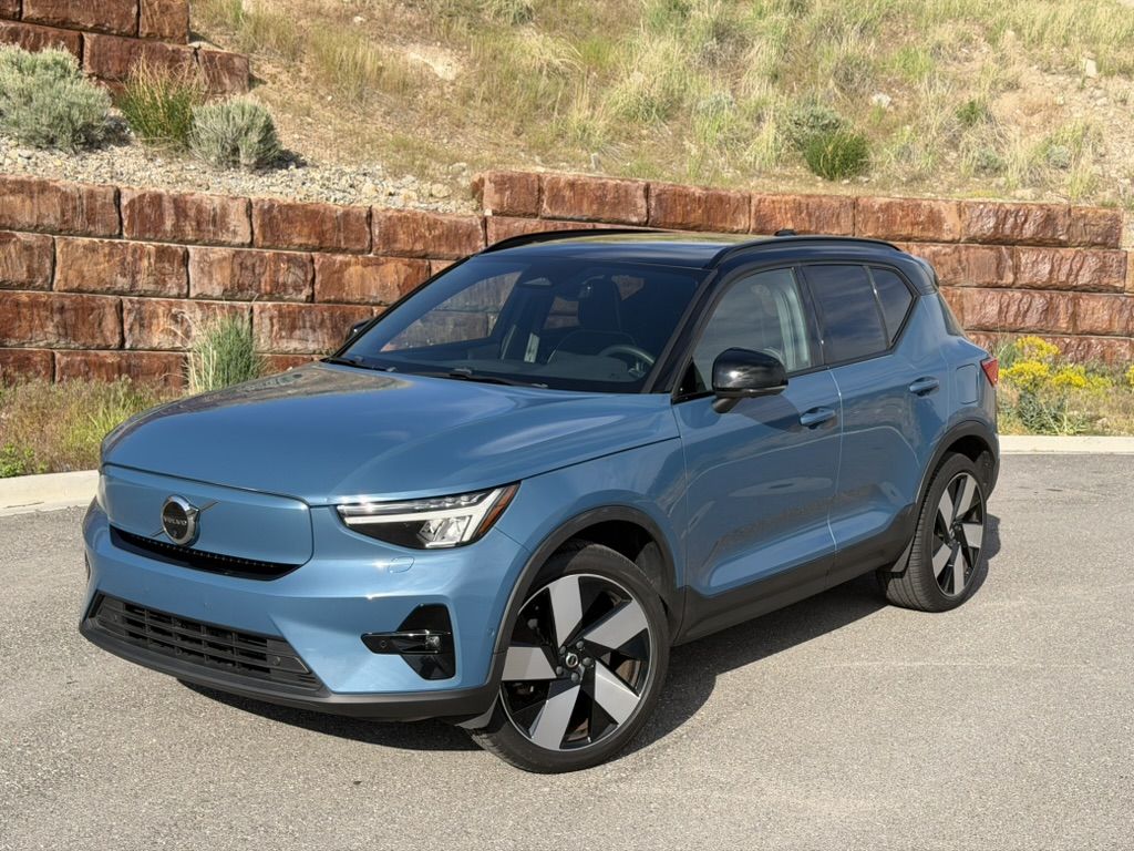 2023 Volvo XC40 Recharge Twin Plus