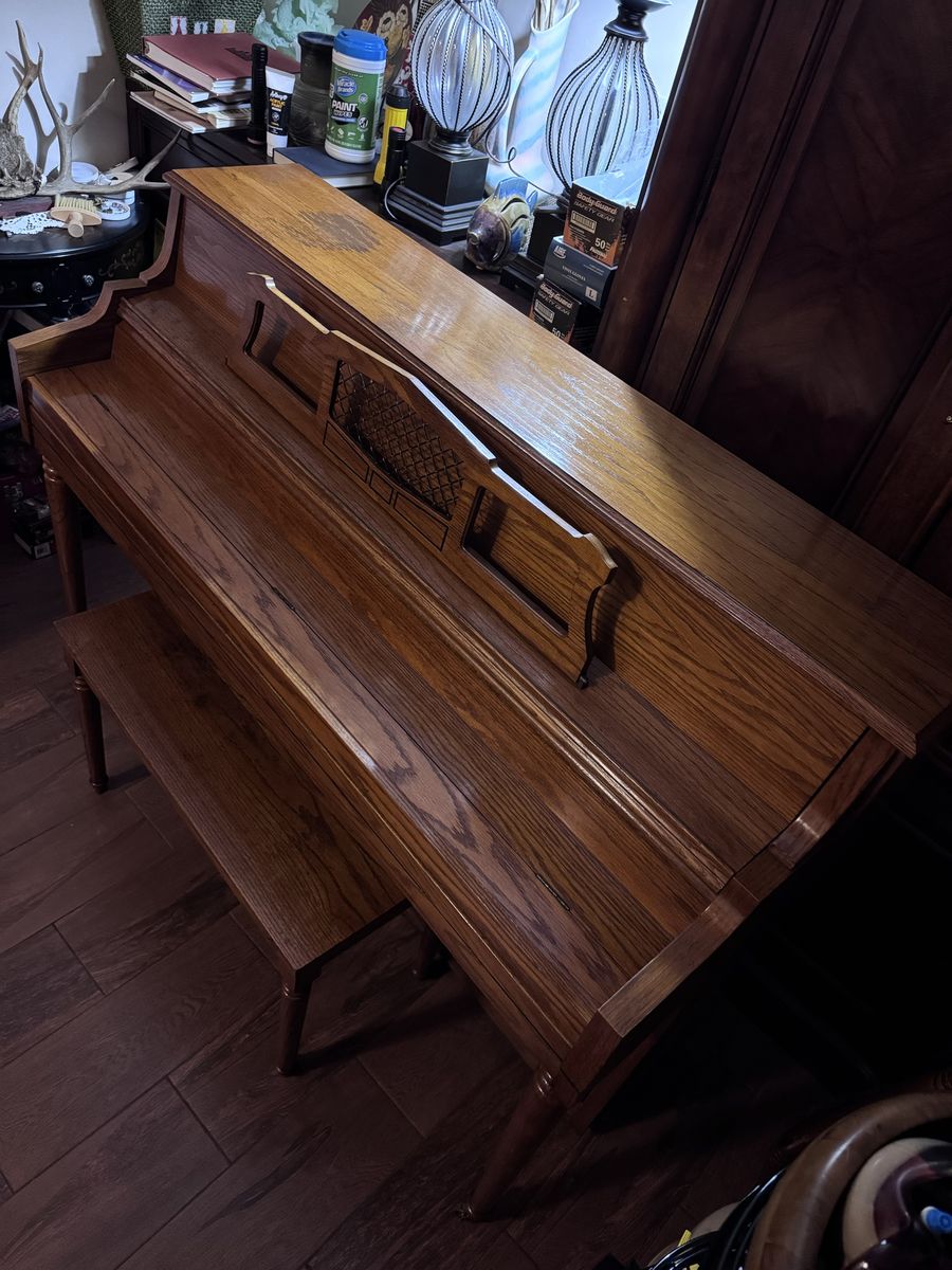 Main image 6