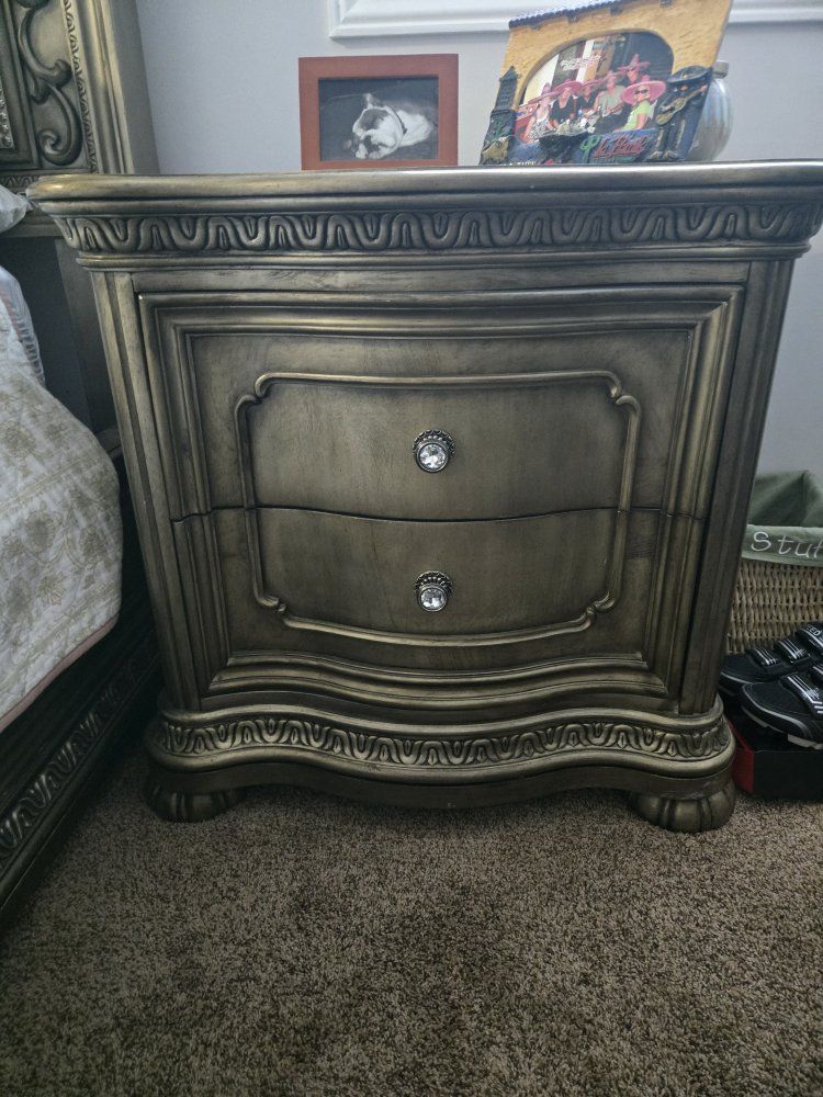 Main image 3