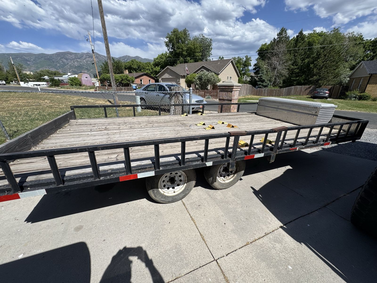16 ft flatbed trailer