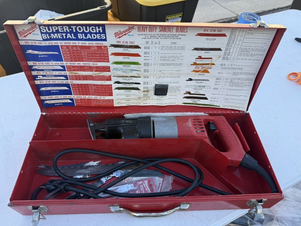 Milwaukee Heavy Duty Sawzall
