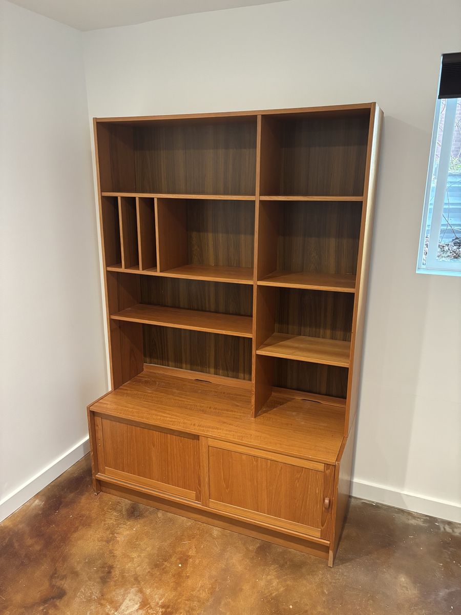 Midcentury Bookshelf