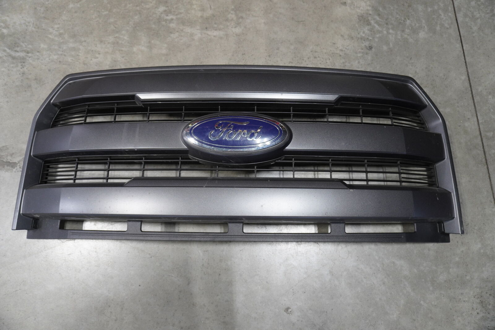 FORD F-150 OEM GRILLE