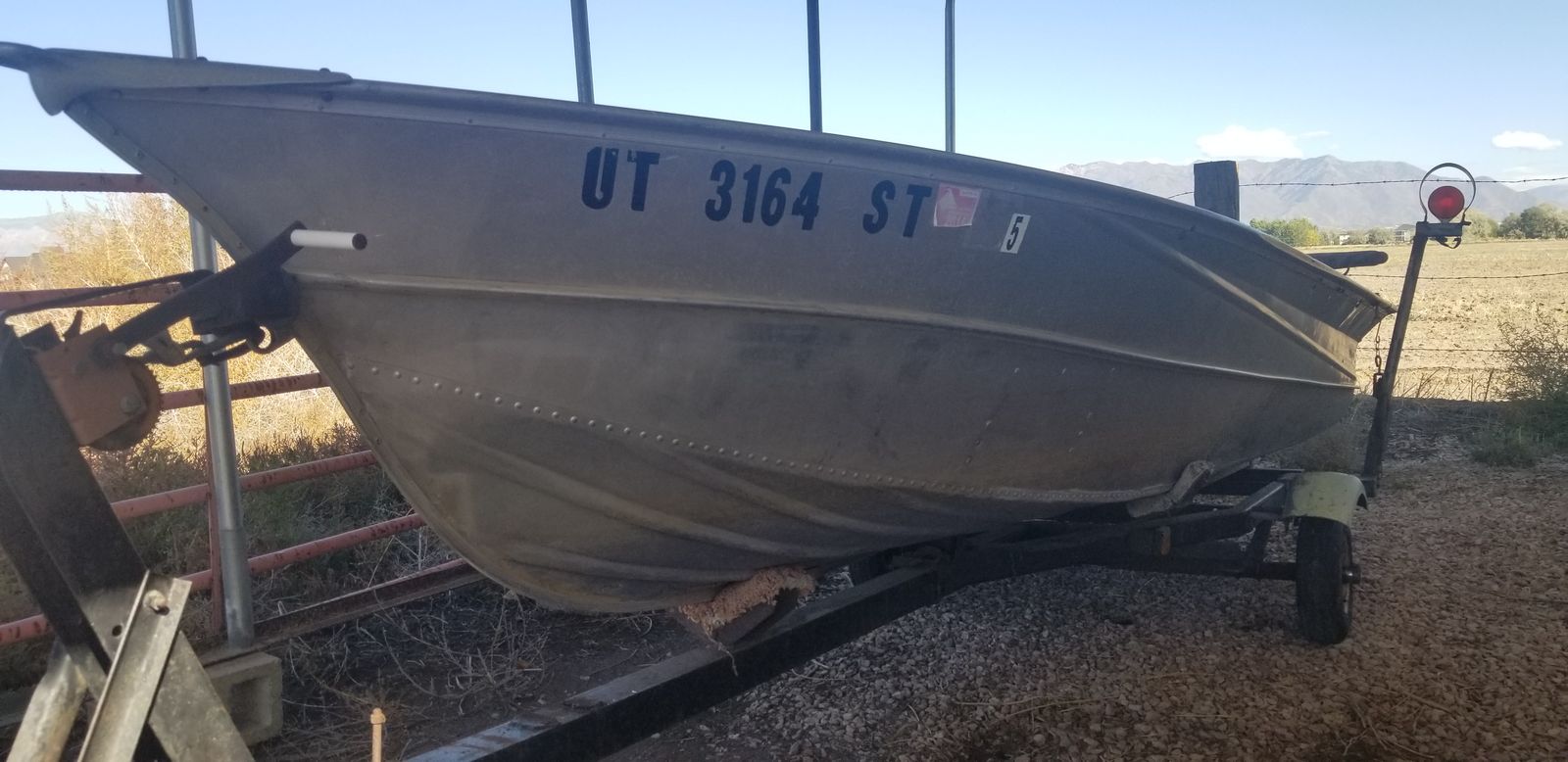 Valco 14 Foot Aluminum Fishing/Duck Boat