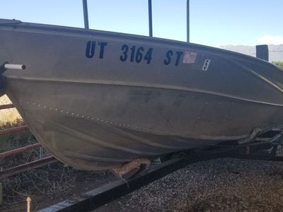 Valco 14 Foot Aluminum Fishing/Duck Boat