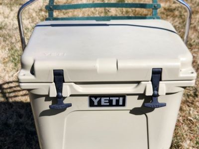 YETI Roadie 20 Qt Hard Cooler Ice Chest w Handle