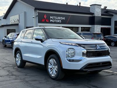 2026 Mitsubishi Outlander ES